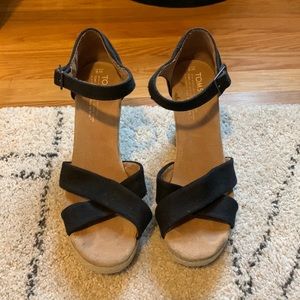 Toms wedges. Size 9